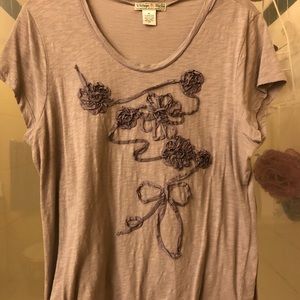 Floral appliqué top (boutique)